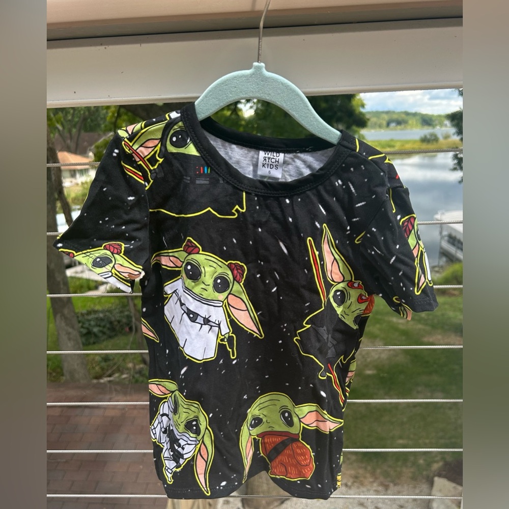 Wild Rich Kids Star Wars Tshirt. New never worn
